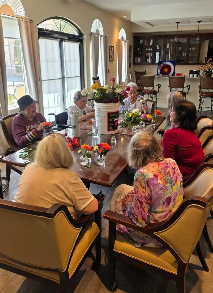 🌸💐 Wellness in Bloom! 💐🌸Our ladies got creative making beautiful flower arrangements for our dining room tables! 🌷💕✨
